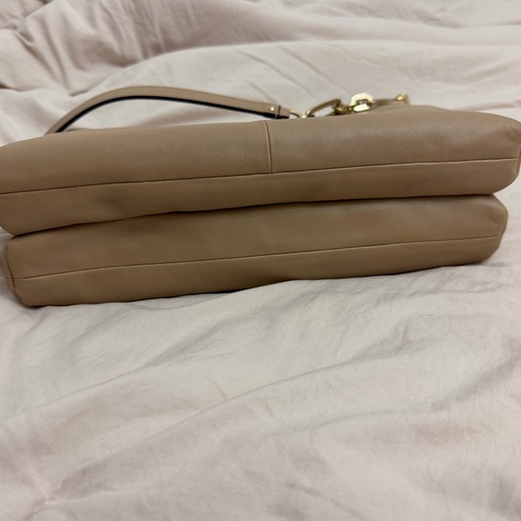Coach Tan Shoulder Bag with Gold Accents - Picture 5 of 13